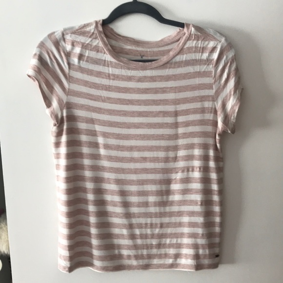American Eagle Outfitters Tops - Soft & Sexy AE tee